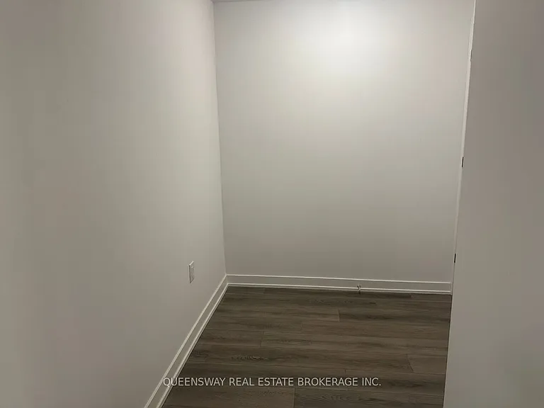 7439 Kingston Rd #421 — Photo 6