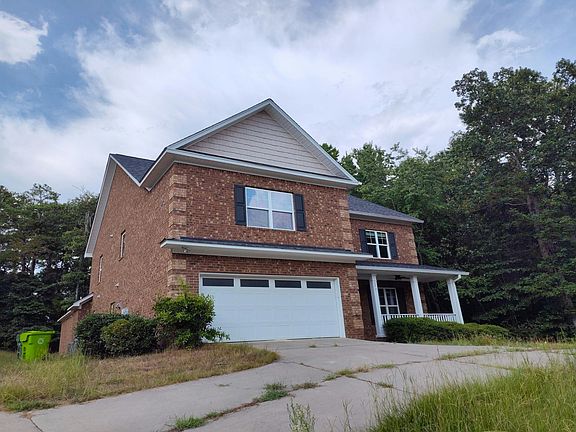 3rd image of 220 Longtown Rd W