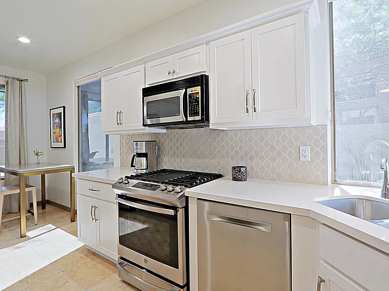 7122 E Aloe Vera Dr — Photo 6