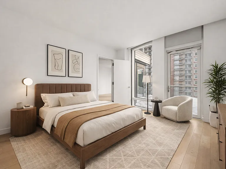 555 W 43rd St #10B — Photo 4