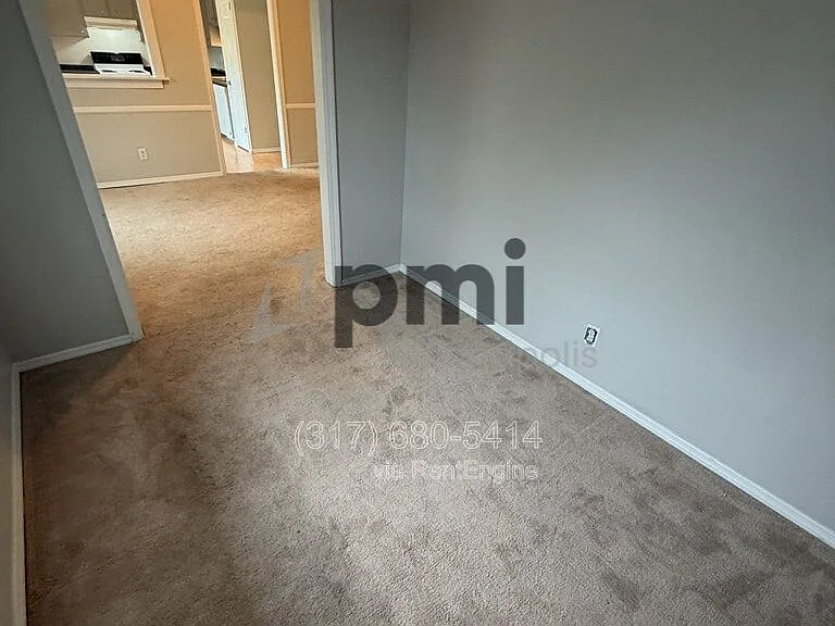 6460 Park Central Way — Photo 17