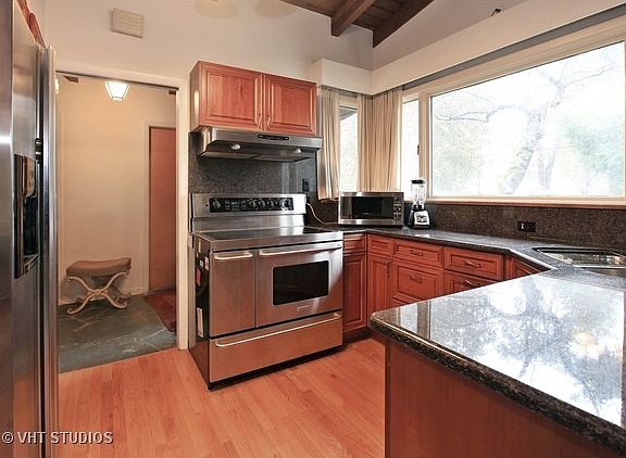 4th image of 514 Clavey Ln