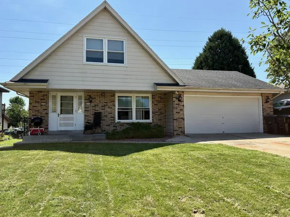4449 W Tesch AVENUE, Greenfield, WI 53220