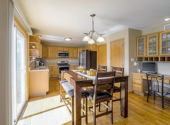 4th image of 2136 Willow Bend Dr