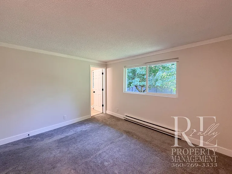 8240 NE Seawind Ave — Photo 16