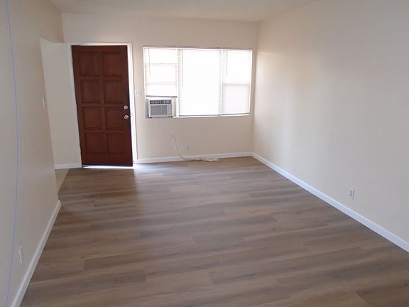 5th image of 367 E College St