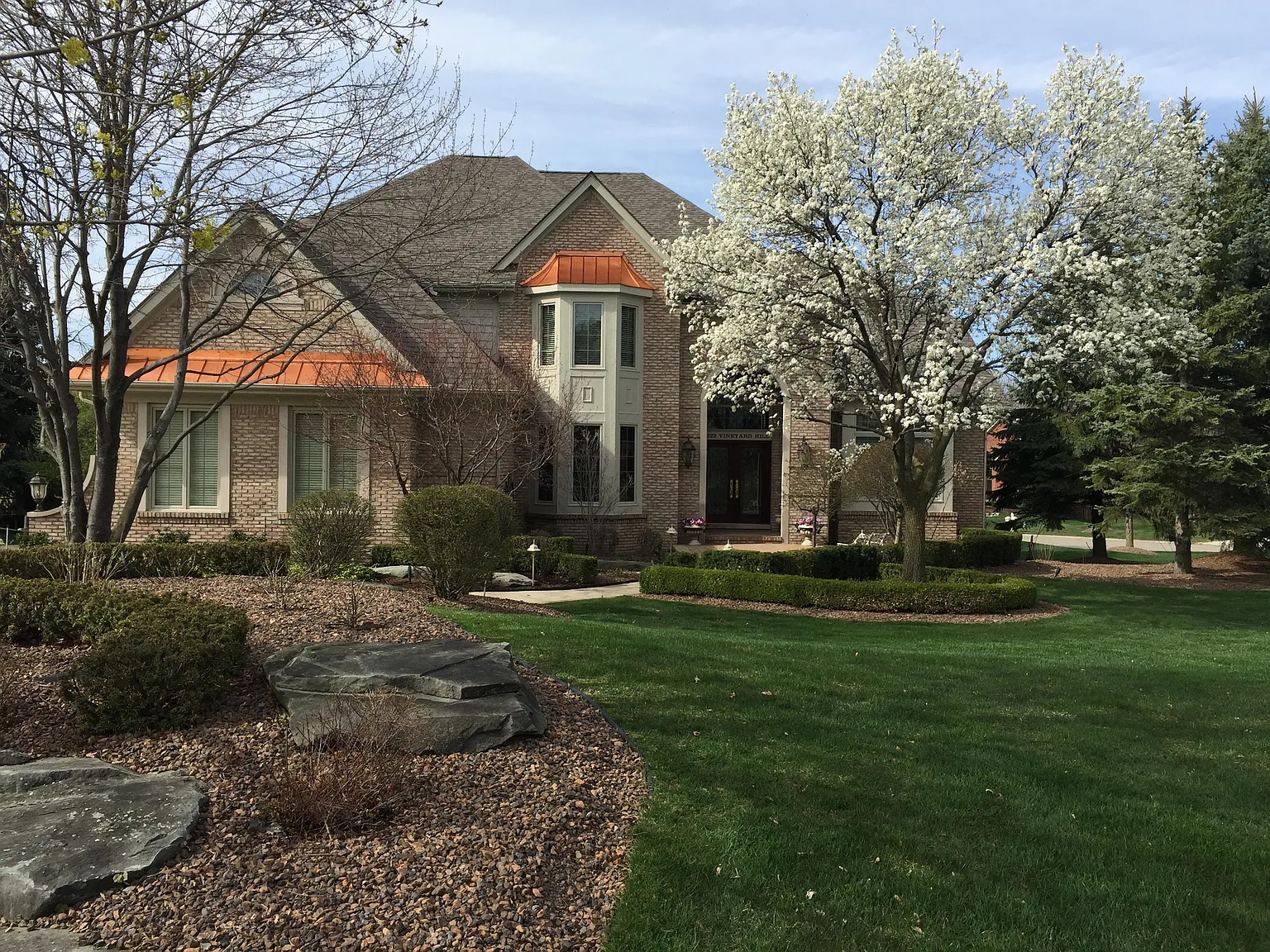 3322 Vineyard Hill Dr photo 1