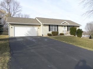 156 Lake Summerset Rd, Davis, IL 61019