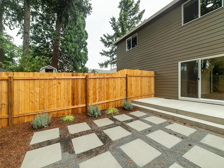 8217 SE Gray St #8217 — Photo 18