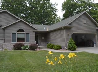 2880 S Townline Rd, Houghton Lake, MI 48629