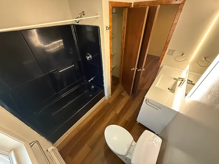 635 Main St #2 — Photo 7