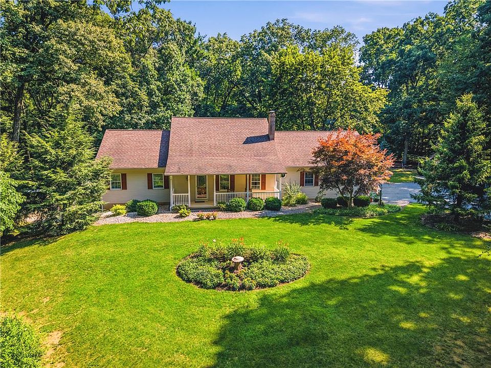 1st image of 492 Arthurs Ct