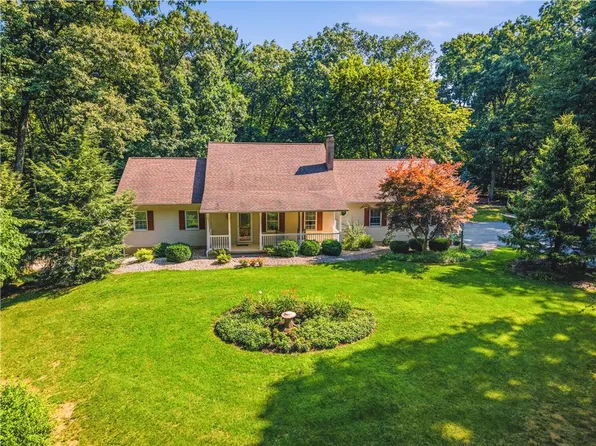 492 Arthurs Ct, Nazareth, PA 18064