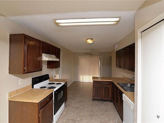 2nd image of 1530 Toyah Creek Ln