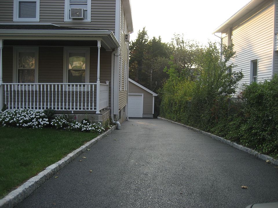 2nd image of 34 Woodland St
