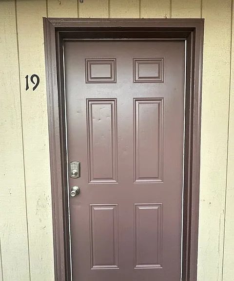 Shalamar Apartments — Photo 9