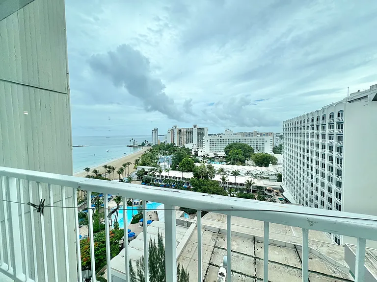 5869 Avenue Isla Verde — Photo 31