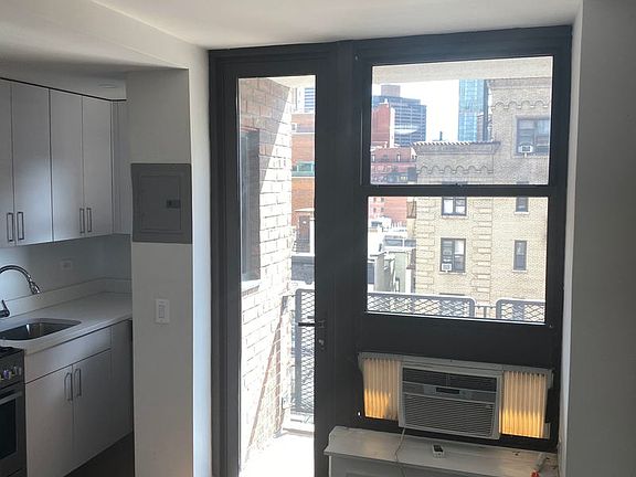 5th image of 166 E 35th St APT 9H
