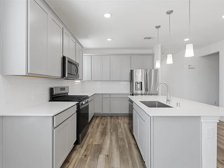 14383 Cedar Shadow Dr — Photo 6