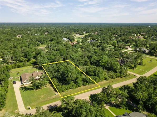 9598 Edinburg Trl, Iola, TX 77861