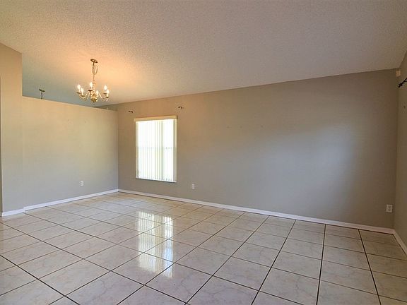 2nd image of 2086 Carpathian Dr