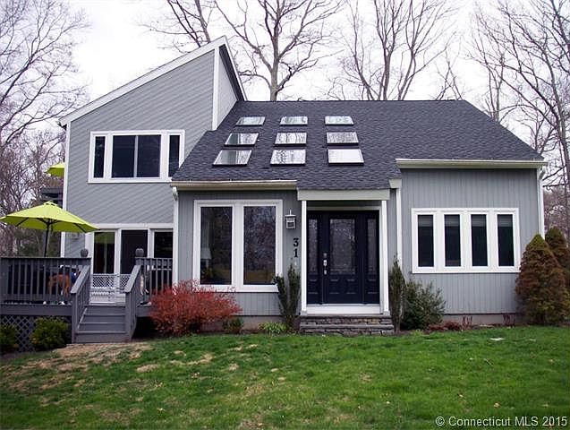 1st image of 31 S Stonybrook Dr