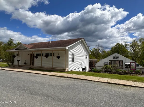 24 Mount Hope Avenue, Ticonderoga, NY 12883