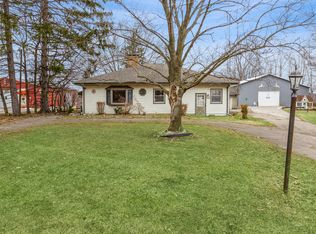 1123 W Marquette Woods Rd, Saint Joseph, MI 49085