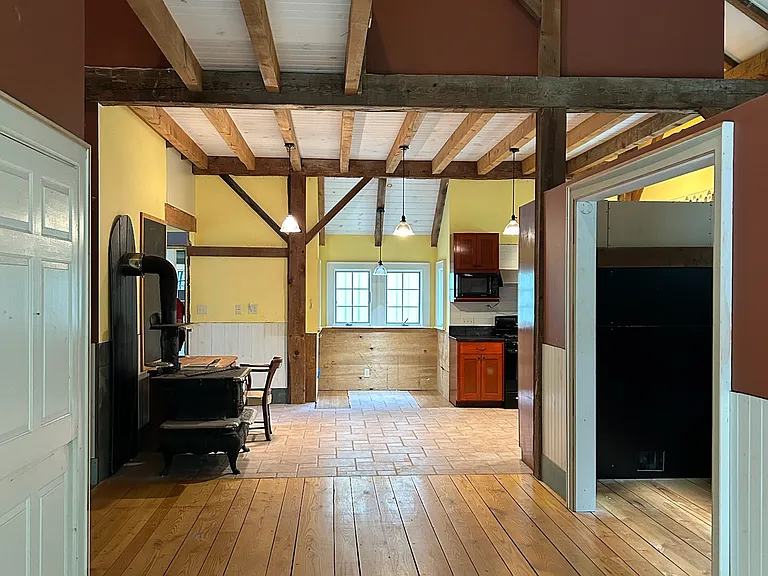 260 Richard Rd — Photo 32