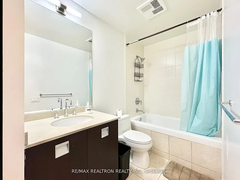 33 Charles St E #1404 — Photo 14