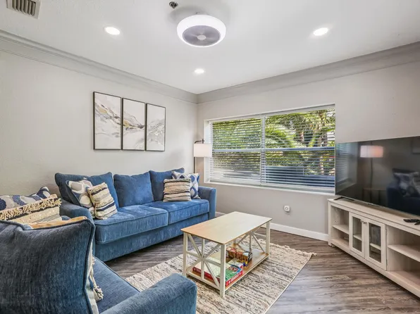 120 Ocean Hibiscus Dr, Saint Augustine, FL