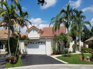 10041 NW 3rd St, Plantation, FL 33324