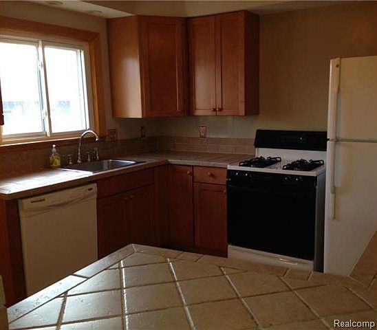 2nd image of 23340 Brookdale Blvd