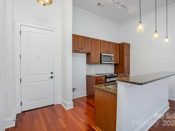 2810 Selwyn Ave Unit 410, Charlotte, NC 28209