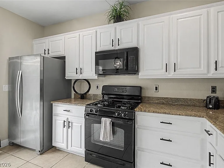 8136 Memory Lake Ave — Photo 12
