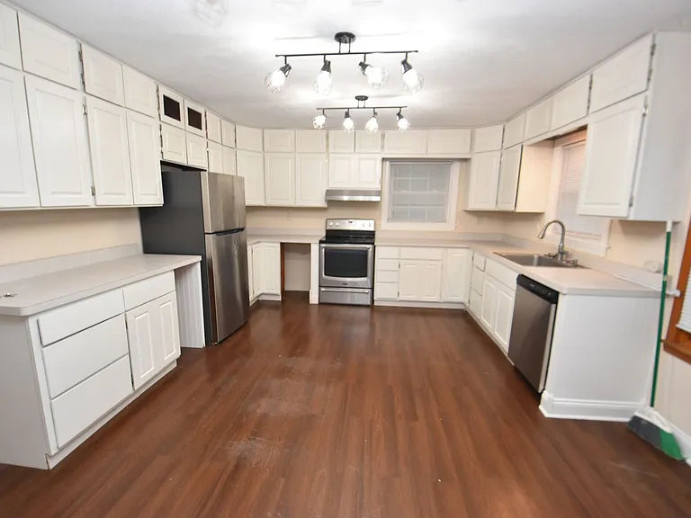 17967 Edgewood Walk — Photo 7