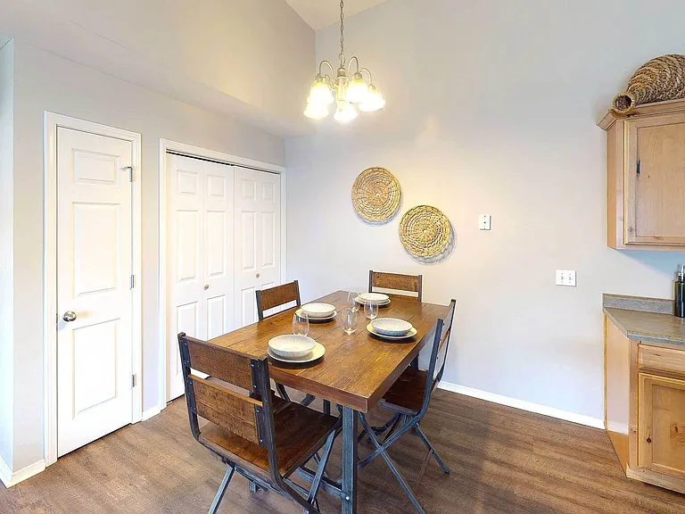 Kensington Park Apartments — Photo 9