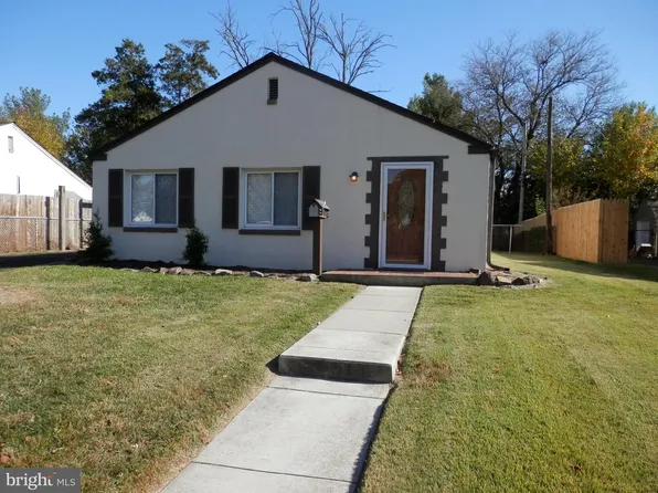 416 Howell Dr, New Castle, DE 19720