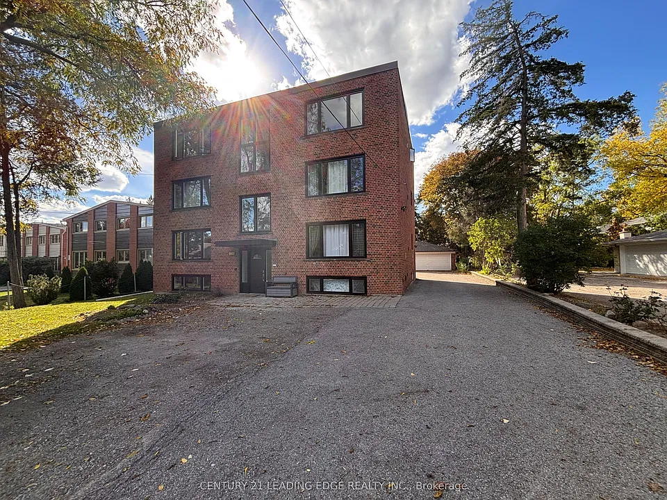 134 Lucas St #2