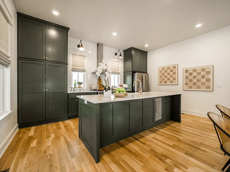 328 N Cross Ave — Photo 17