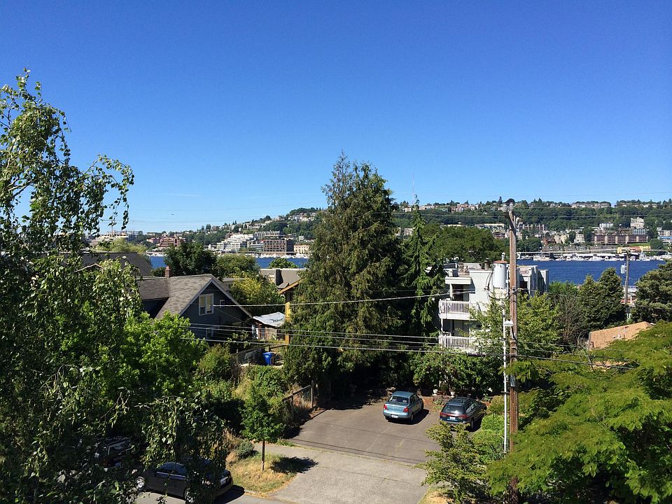 1st image of 2837 Franklin Ave E #Ev2