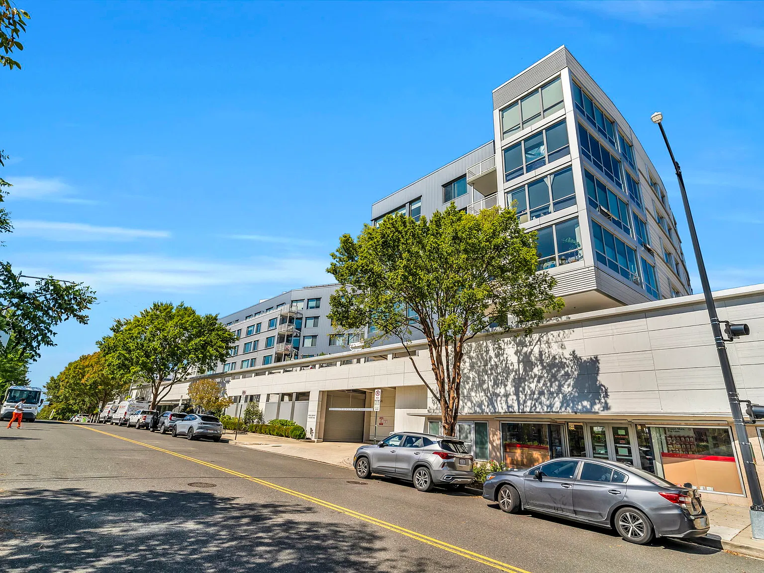 1 bed, 835 sqft, $3,000 — Photo 1