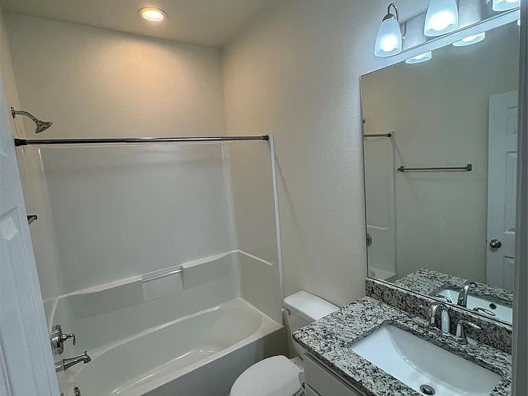 17706 Cedar Crest Dr — Photo 20