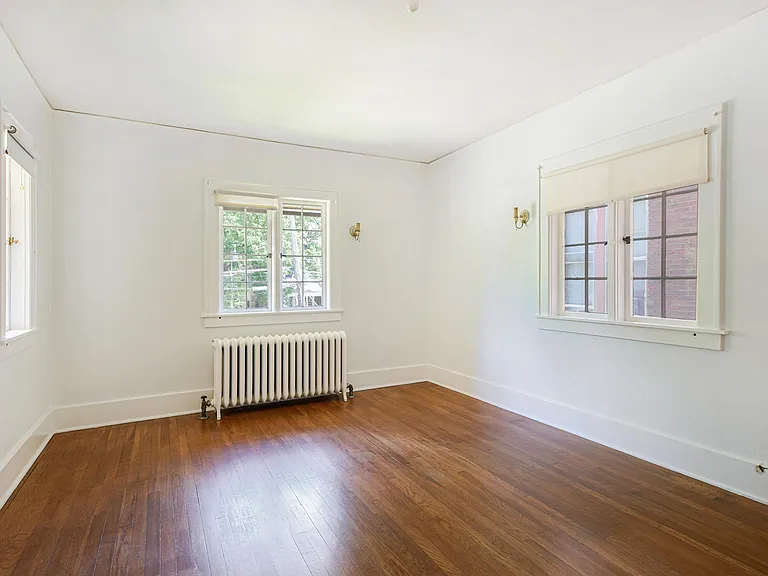 349 College Ave SE — Photo 15