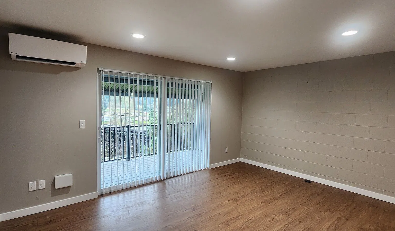 111 Beacon Hill Dr — Photo 3