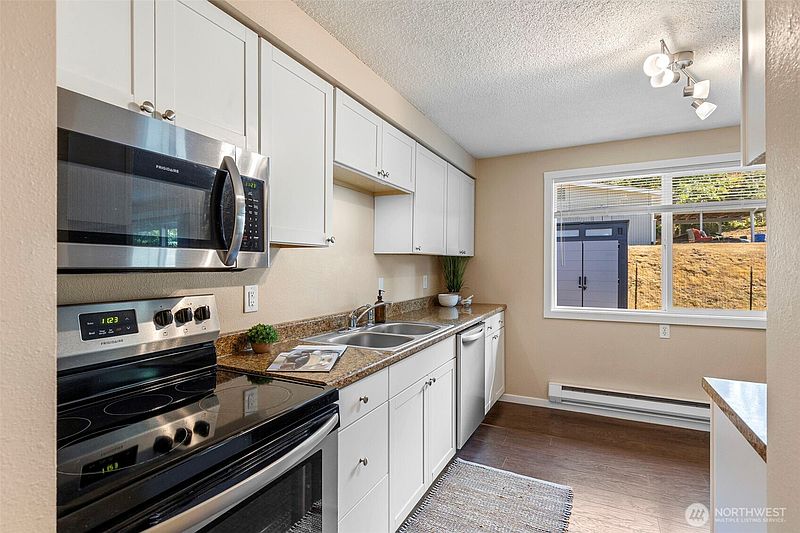 5th image of 515 Roe Street