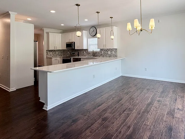 4604 Miller Dr — Photo 10