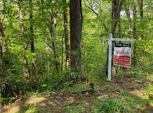 31 Valhalla Dr, Cleveland, GA 30528