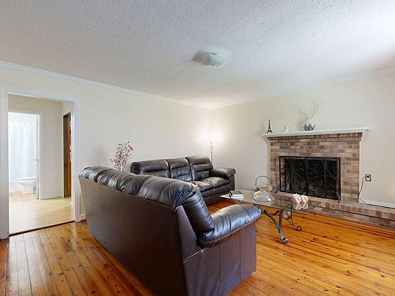 4th image of 1586 Fulton Hts