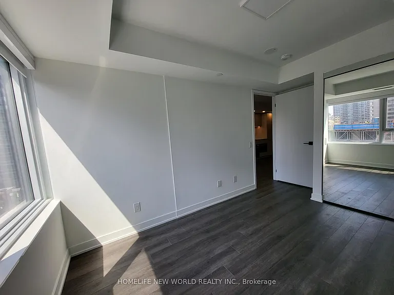 609 Sherbourne St #901 — Photo 8